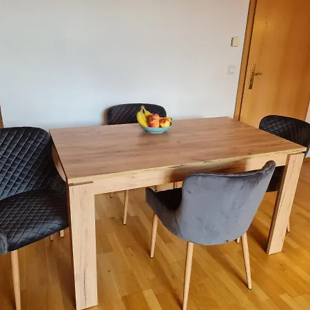 Toller Bergblick Vom Ruhigen Sonnenbalkon, Nur 50m Zum & Oepnv Inklusive Apartmán *